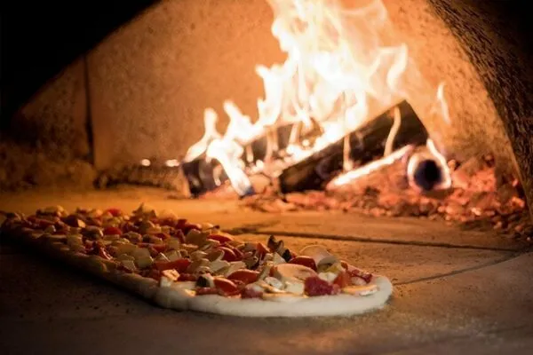 Pizza alla pala (Pizza on a Peel): from the dough to baking, everything you need to know